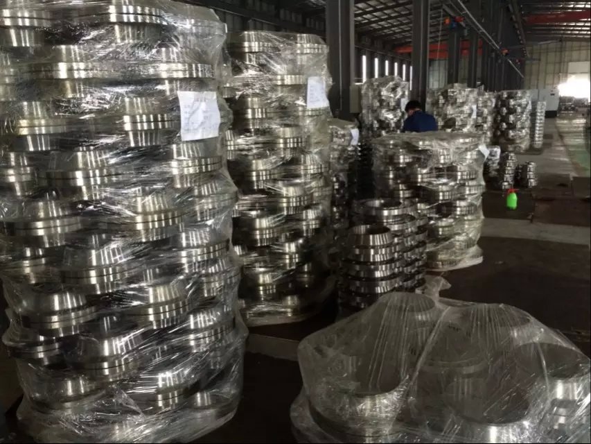 碳鋼法蘭它作為法蘭類型中的一種，具有什么特點(diǎn)呢？